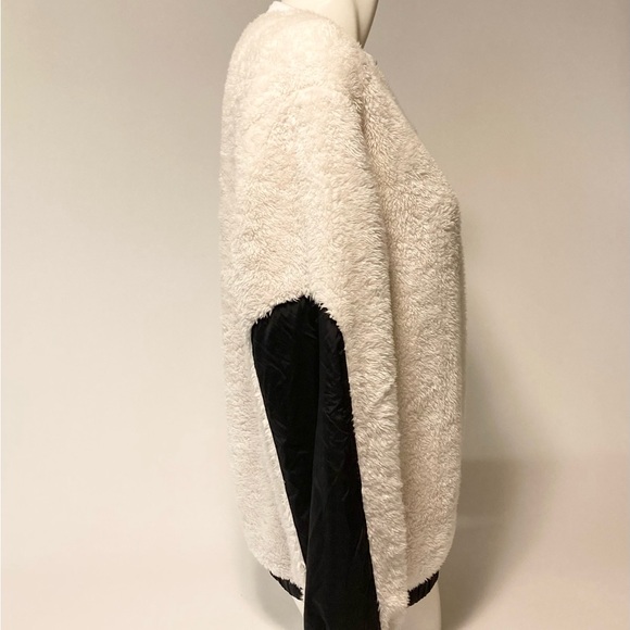 UGG Oatmeal Black Polyester Nylon Faux Fur Oversized Sweater Pullover size S - Picture 6 of 15